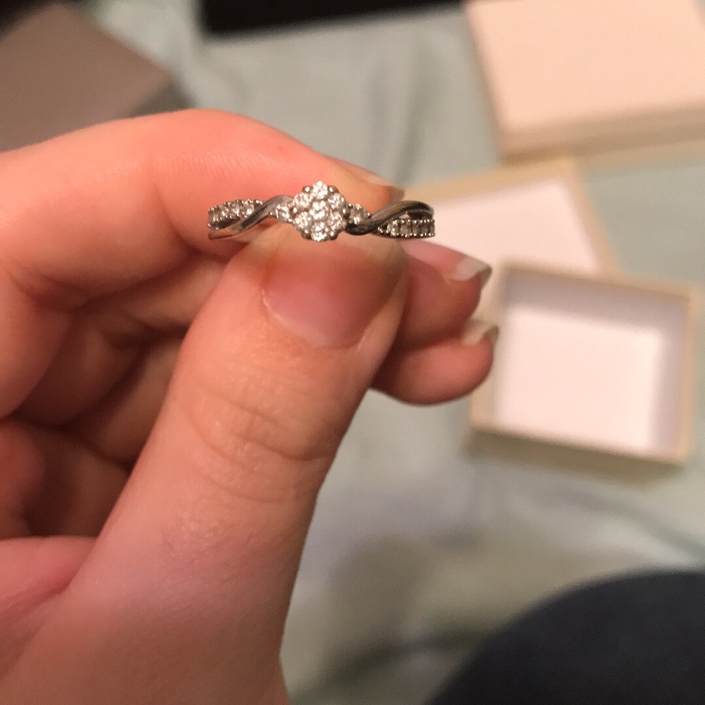 Promise ring - Picture 2 of 2